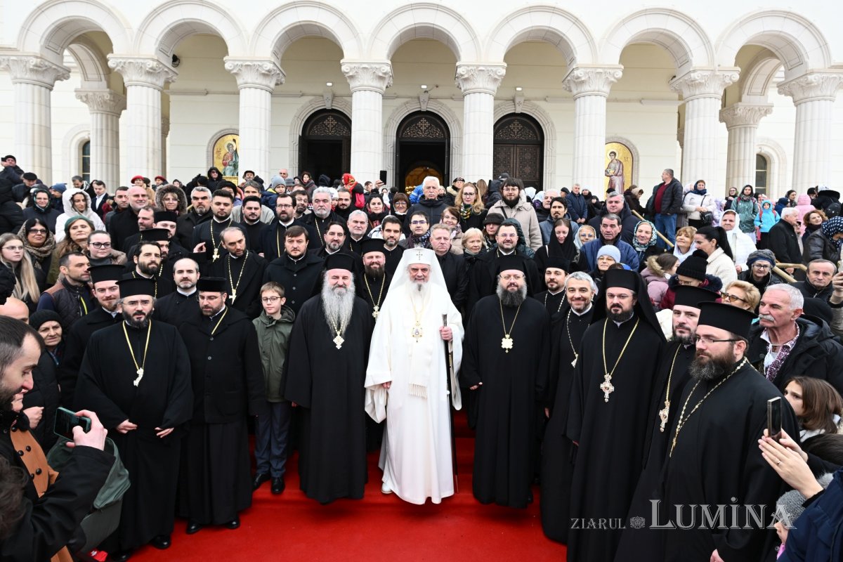Prăznuire liturgică solemnă a Sfântului Apostol Andrei în București 349279