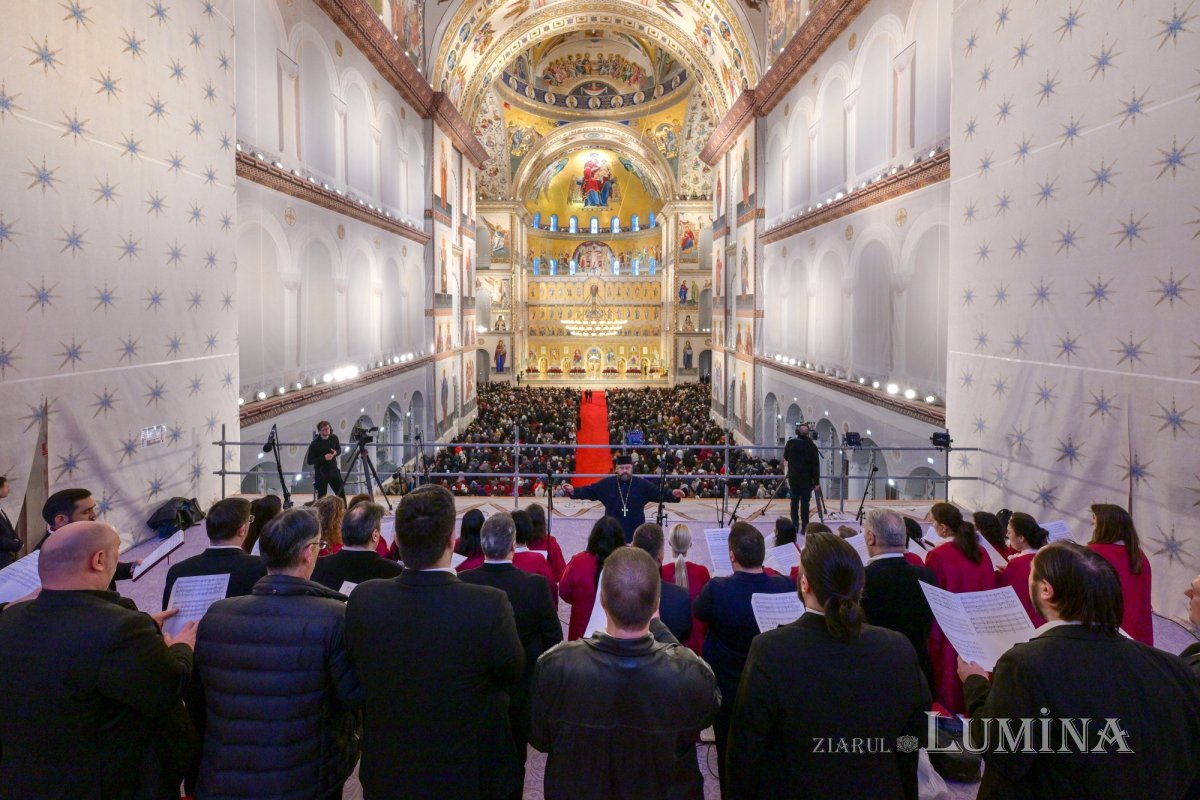 Prăznuire liturgică solemnă a Sfântului Apostol Andrei în București 349297