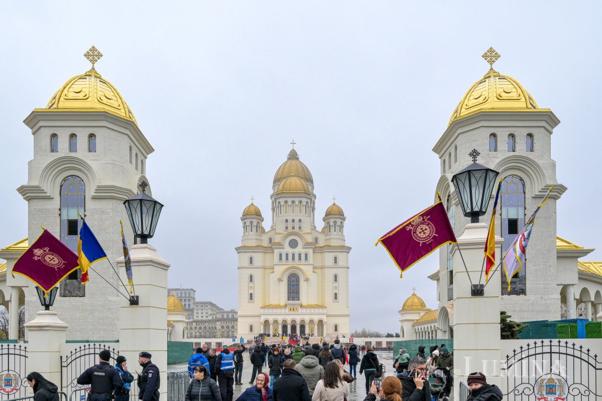 Prăznuire liturgică solemnă a Sfântului Apostol Andrei în București 349305