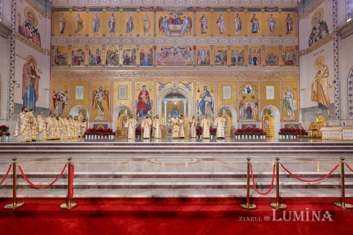 Prăznuire liturgică solemnă a Sfântului Apostol Andrei în București 349306