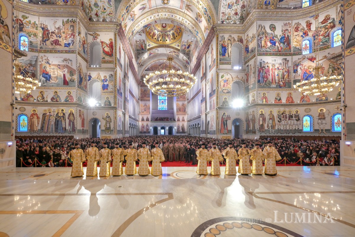 Prăznuire liturgică solemnă a Sfântului Apostol Andrei în București 349308