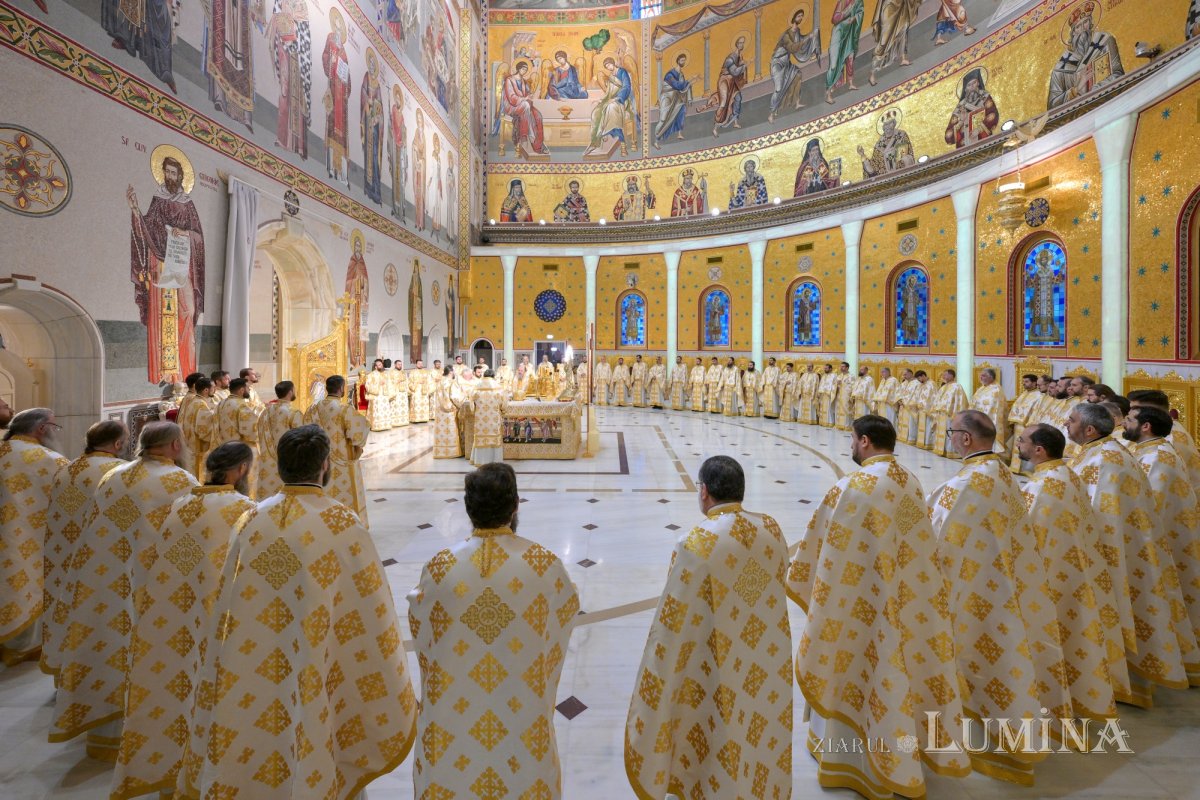 Prăznuire liturgică solemnă a Sfântului Apostol Andrei în București 349309