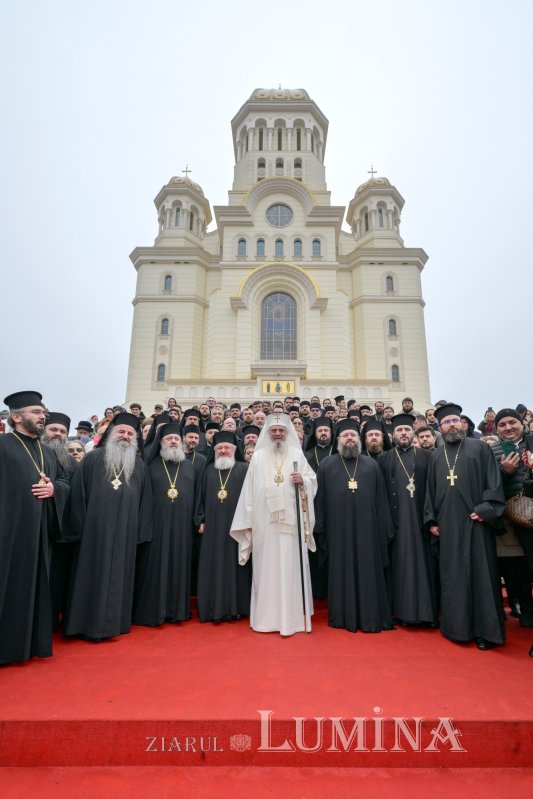 Prăznuire liturgică solemnă a Sfântului Apostol Andrei în București 349326