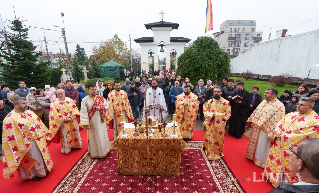 Înnoire și binecuvântare la Parohia „Sfântul Andrei”-Chitila 349371