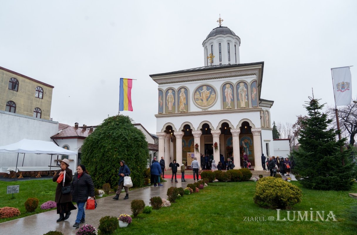 Înnoire și binecuvântare la Parohia „Sfântul Andrei”-Chitila 349375