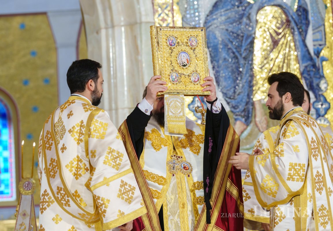 Ziua Națională a României, marcată la Catedrala Mântuirii Neamului 349448