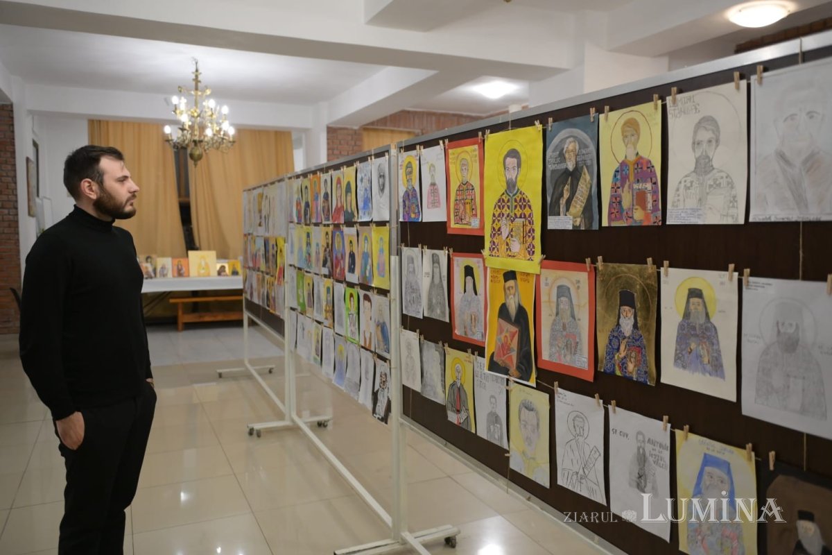 Expoziție închinată sfinților români la Parohia Iancu Vechi-Mătăsari 349622