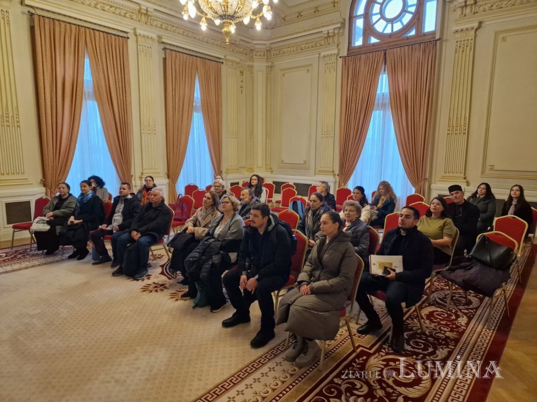Masteranzi de la Facultatea de Teologie în vizită la Palatul Patriarhiei 349679