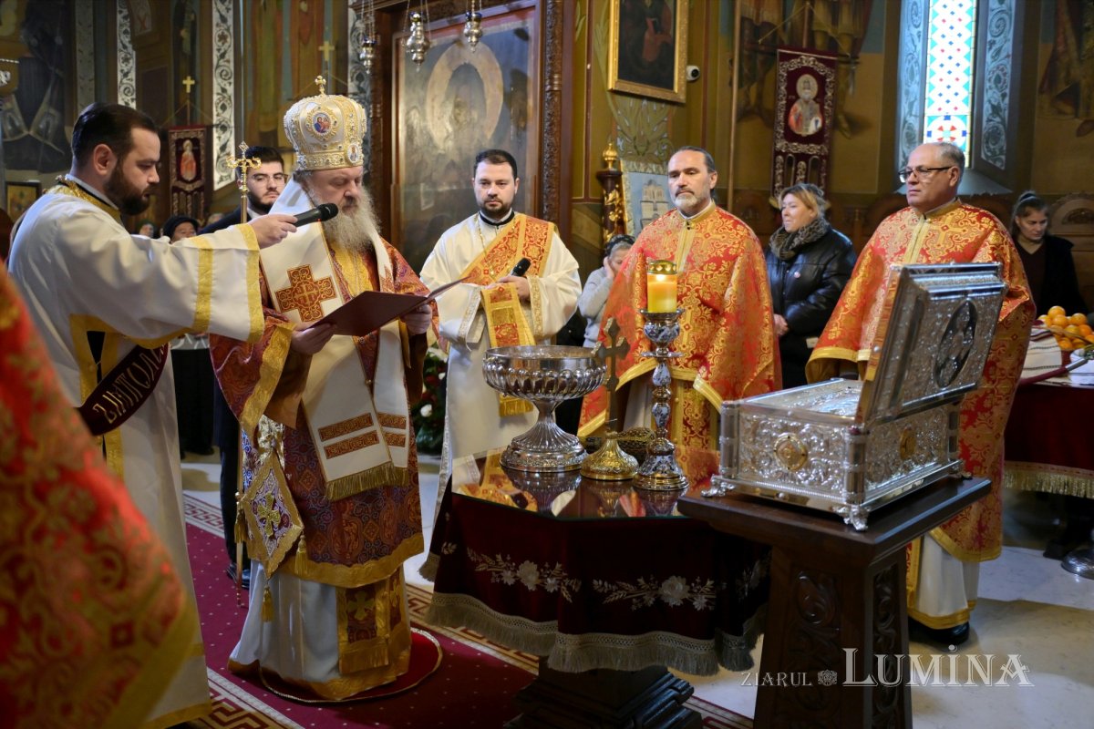 Sfințirea unei racle pentru moaștele Sfintei Mari Mucenițe Varvara 349660