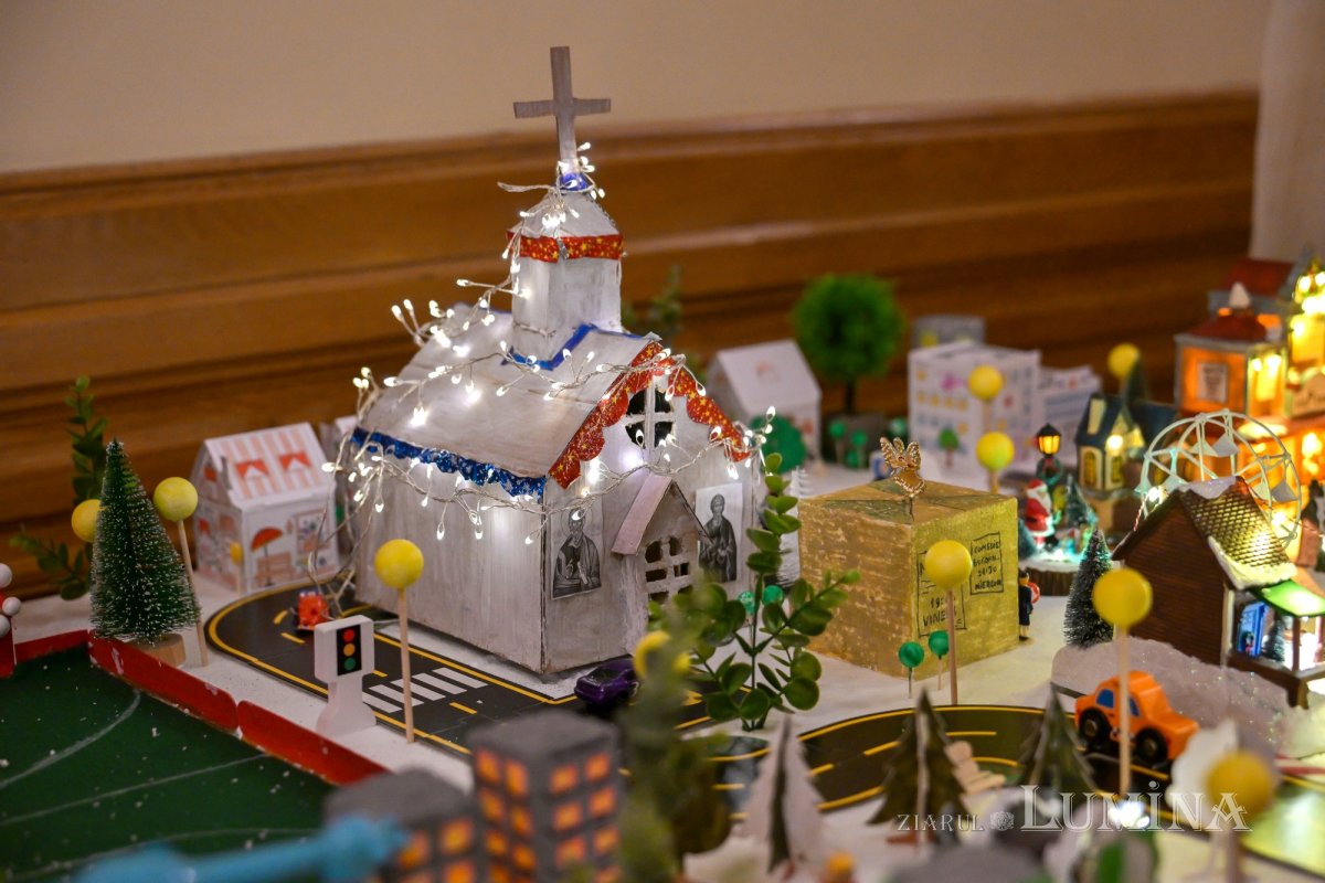 „Sfântul Nicolae în mijlocul copiilor” pe Colina Bucuriei 349820