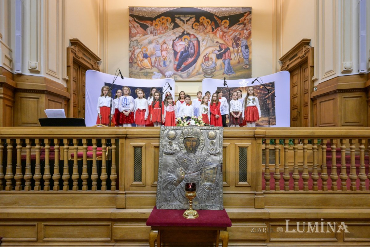 „Sfântul Nicolae în mijlocul copiilor” pe Colina Bucuriei 349823