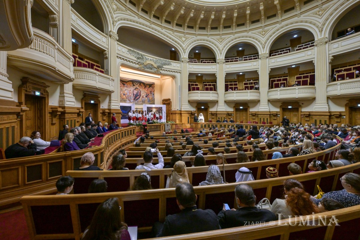 „Sfântul Nicolae în mijlocul copiilor” pe Colina Bucuriei 349831