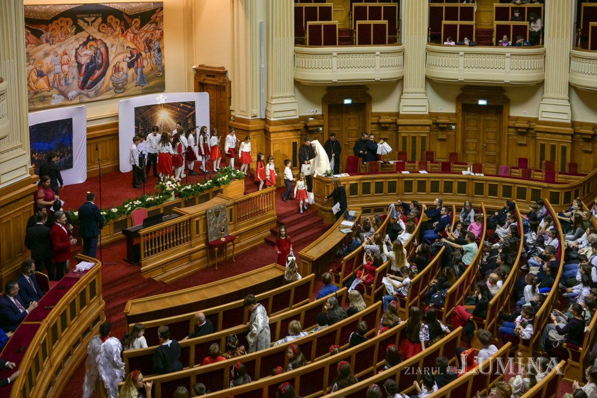 „Sfântul Nicolae în mijlocul copiilor” pe Colina Bucuriei 349834