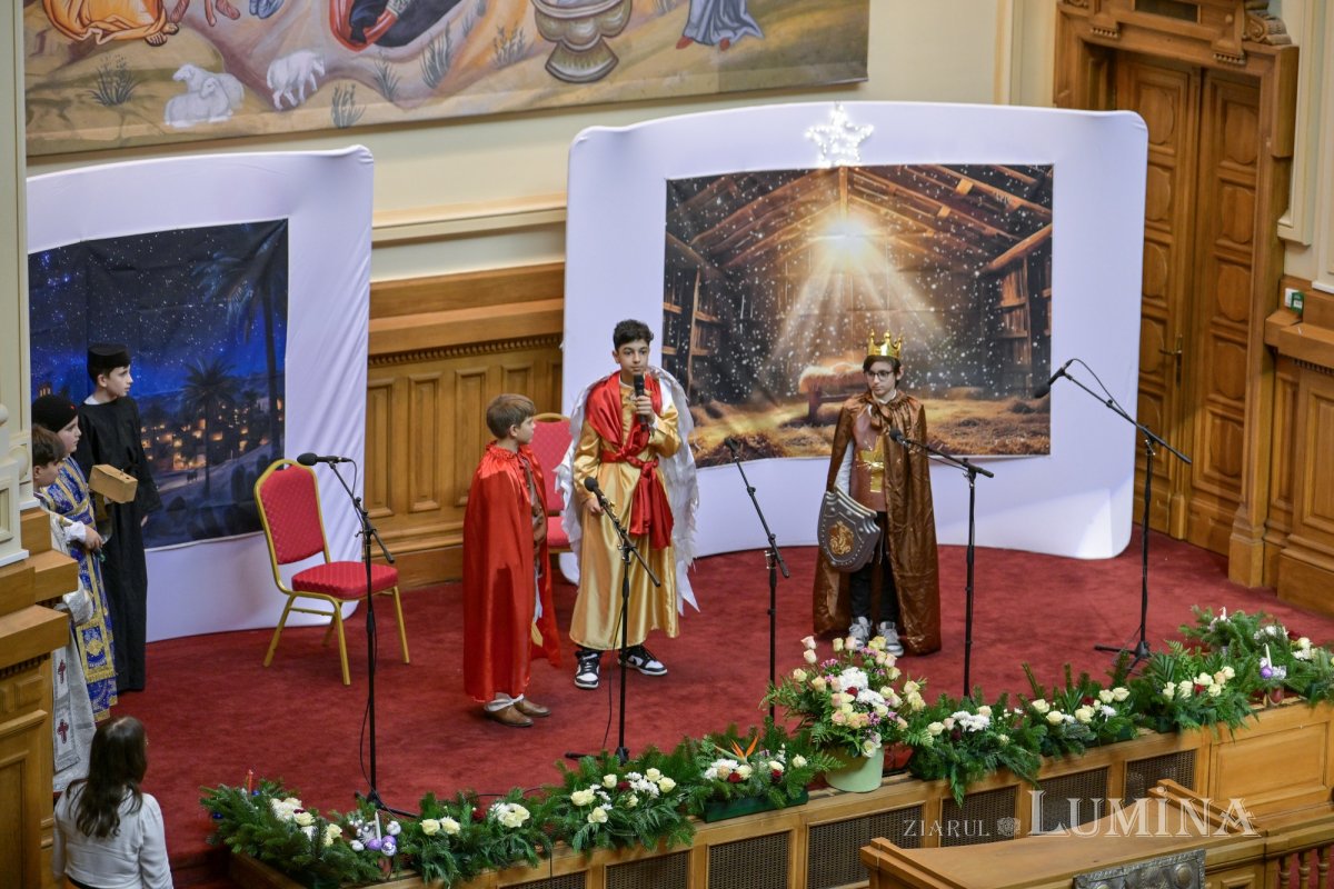 „Sfântul Nicolae în mijlocul copiilor” pe Colina Bucuriei 349836