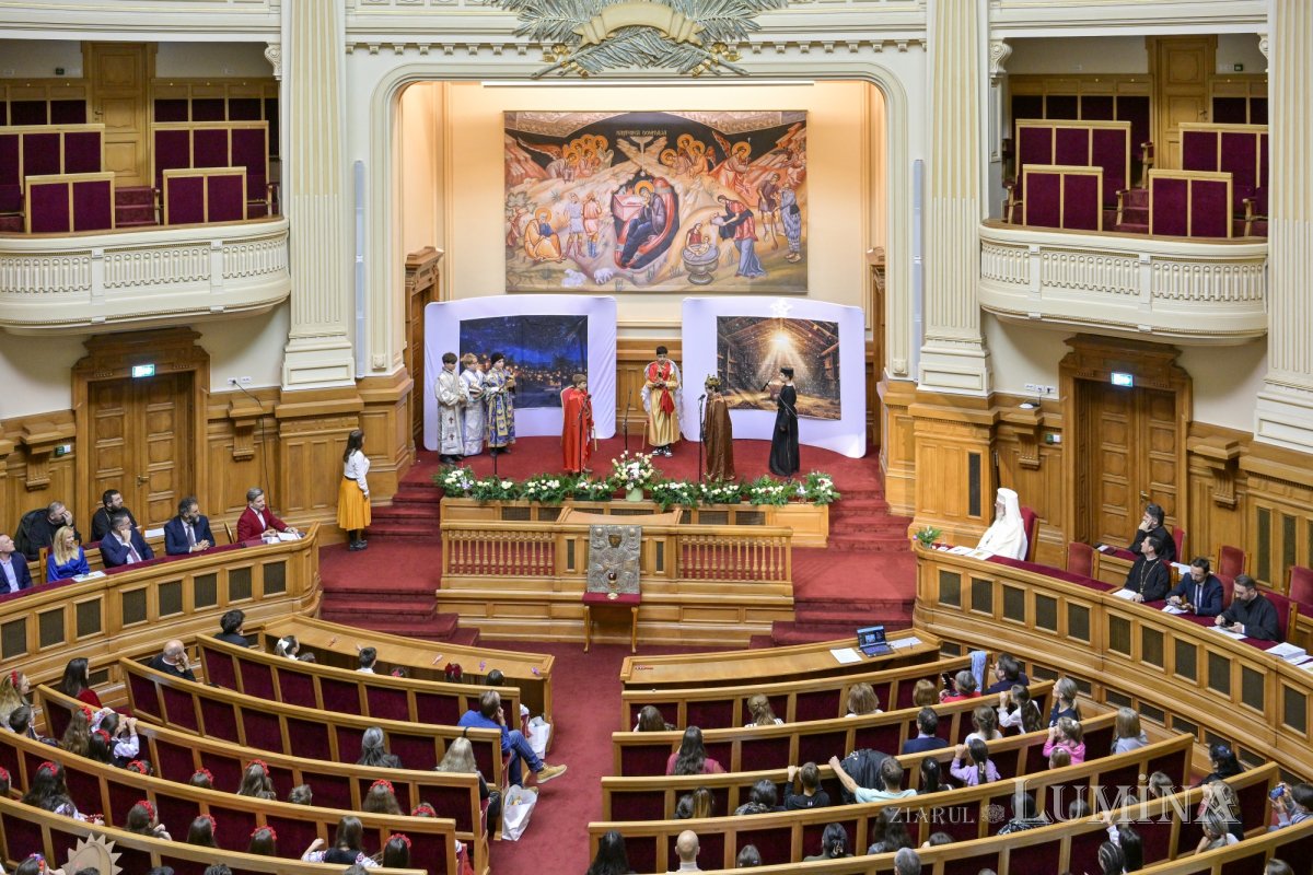 „Sfântul Nicolae în mijlocul copiilor” pe Colina Bucuriei 349837