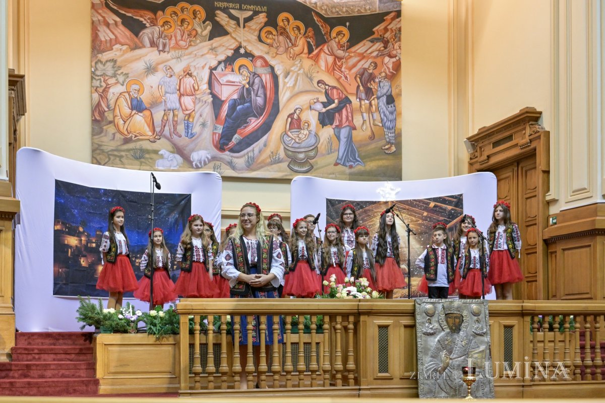 „Sfântul Nicolae în mijlocul copiilor” pe Colina Bucuriei 349839