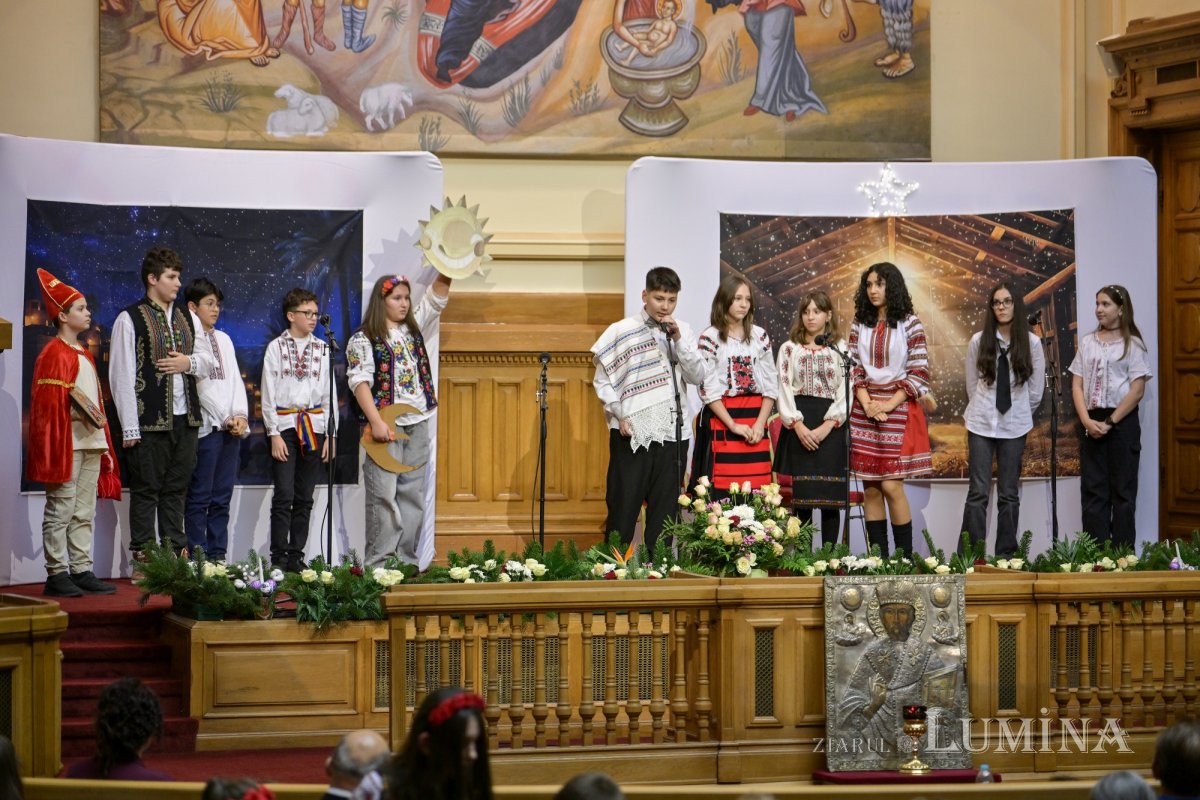 „Sfântul Nicolae în mijlocul copiilor” pe Colina Bucuriei 349842