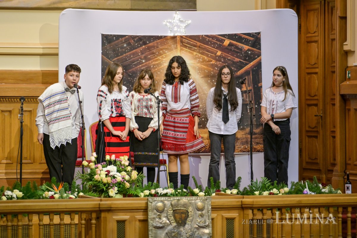 „Sfântul Nicolae în mijlocul copiilor” pe Colina Bucuriei 349843