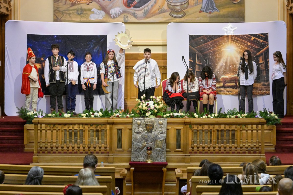 „Sfântul Nicolae în mijlocul copiilor” pe Colina Bucuriei 349844