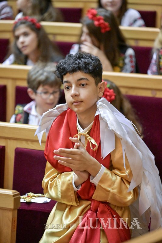 „Sfântul Nicolae în mijlocul copiilor” pe Colina Bucuriei 349853