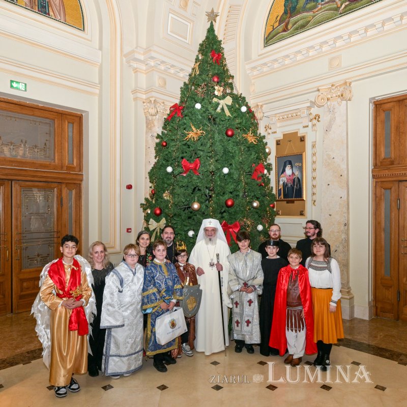 „Sfântul Nicolae în mijlocul copiilor” pe Colina Bucuriei 349859