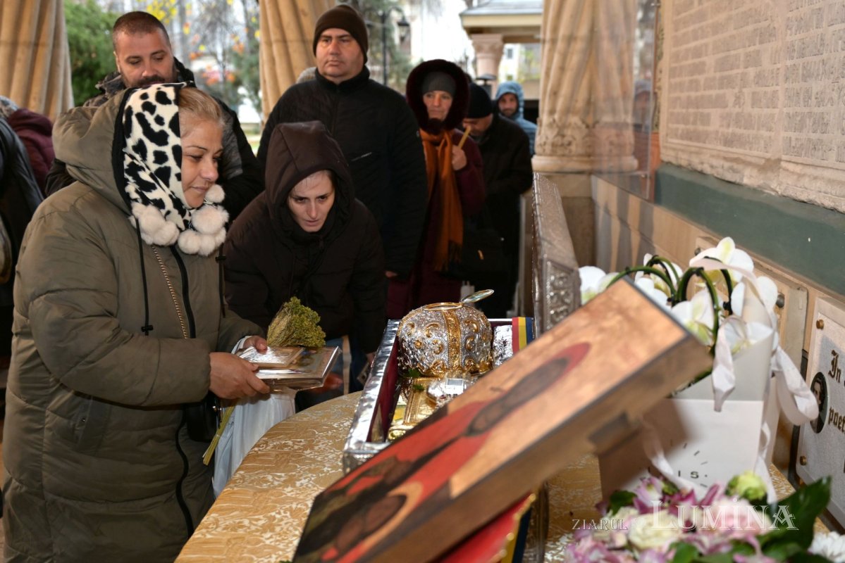 Cinstire a Sfântului Nicolae la Biserica „Sfântul Gheorghe”-Nou 349869