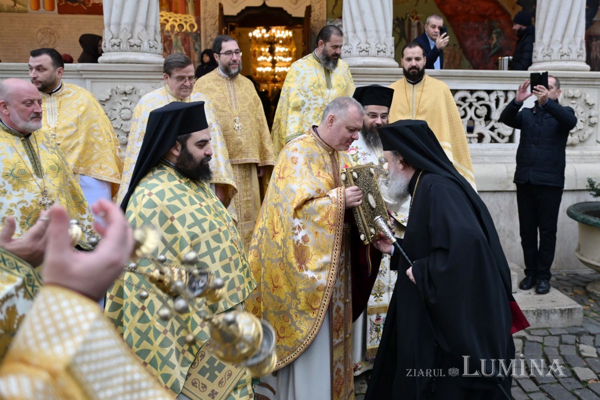 Cinstire a Sfântului Nicolae la Biserica „Sfântul Gheorghe”-Nou 349871