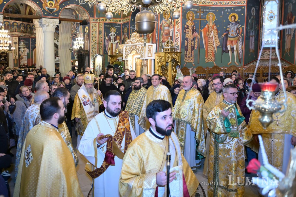 Cinstire a Sfântului Nicolae la Biserica „Sfântul Gheorghe”-Nou 349876