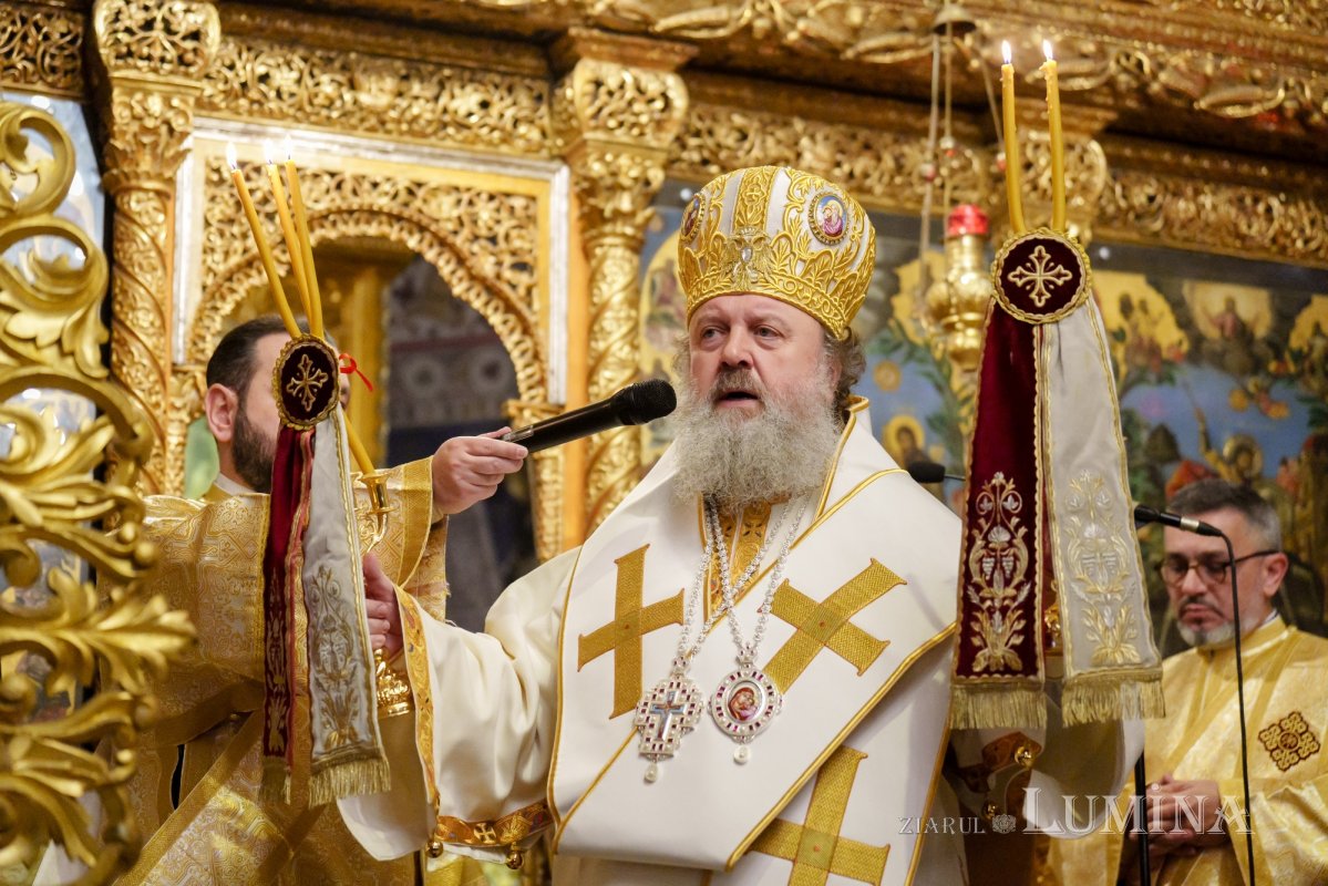 Mitropolitul de Serres și Nigrita la Biserica „Sfântul Gheorghe”‑Nou 349993