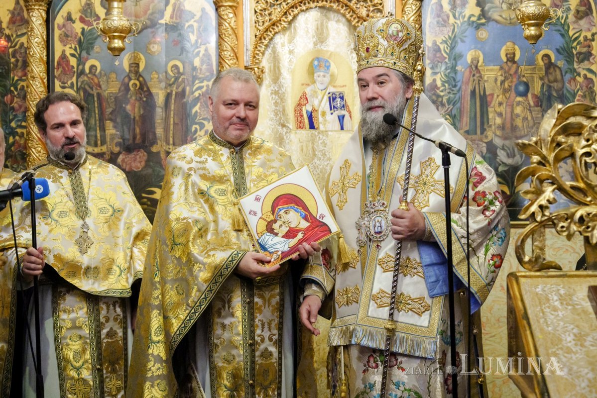 Mitropolitul de Serres și Nigrita la Biserica „Sfântul Gheorghe”‑Nou 350003