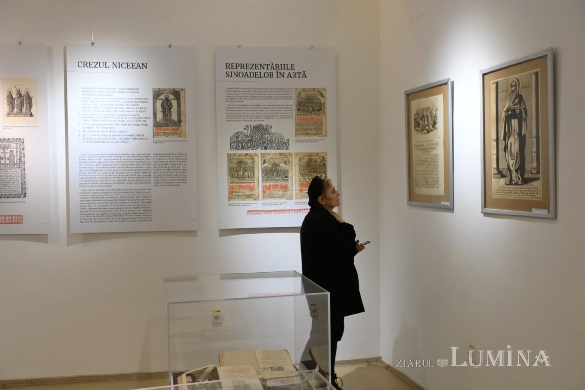 Expoziție de carte veche la Muzeul Național al Literaturii Române 350372