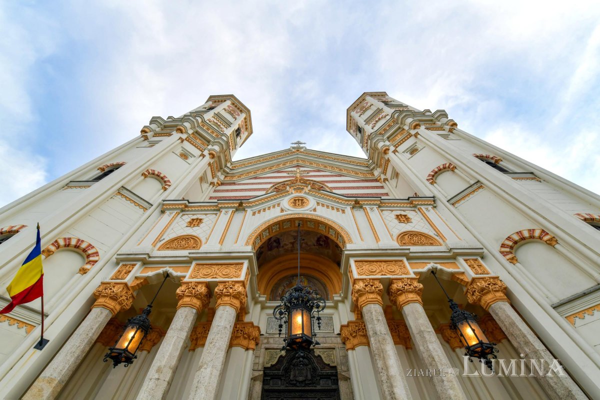 Sclipirile Luminii: Biserica „Sfântul Spiridon”-Nou din Bucureşti 350464