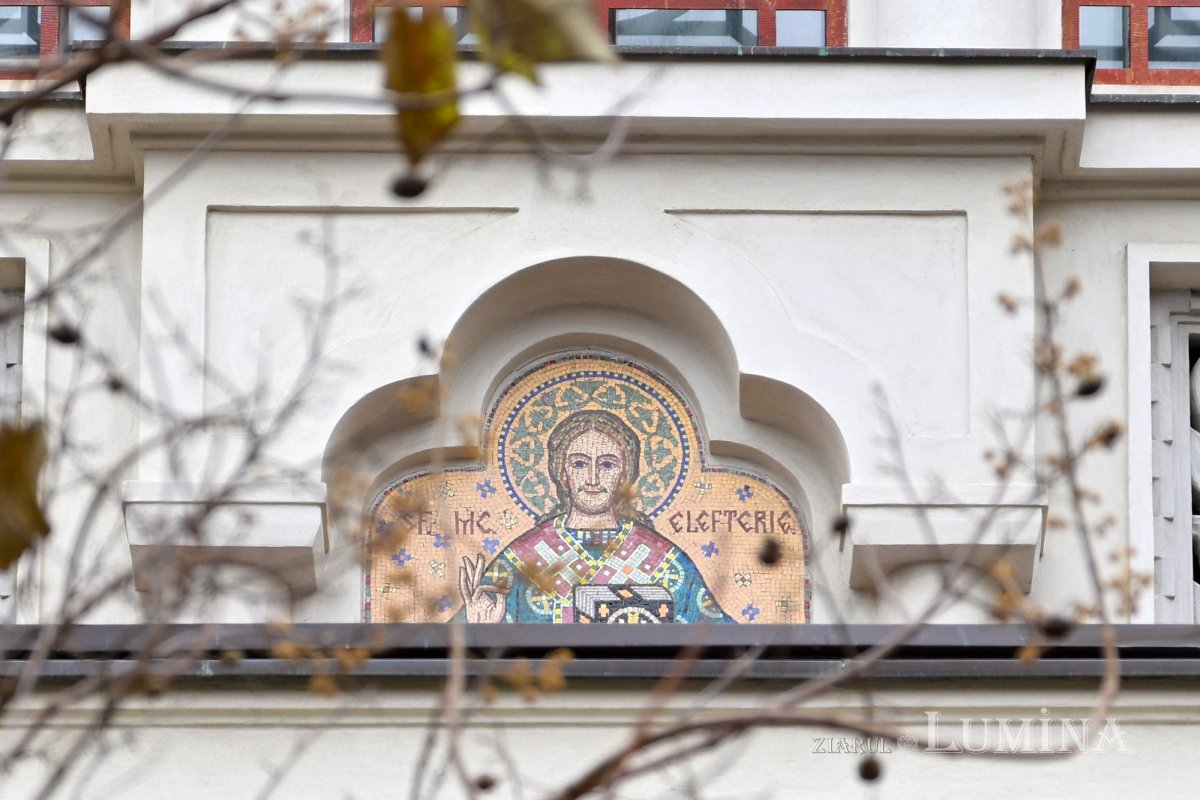 Prăznuire luminoasă la Biserica „Sfântul Elefterie”-Nou din București 350686