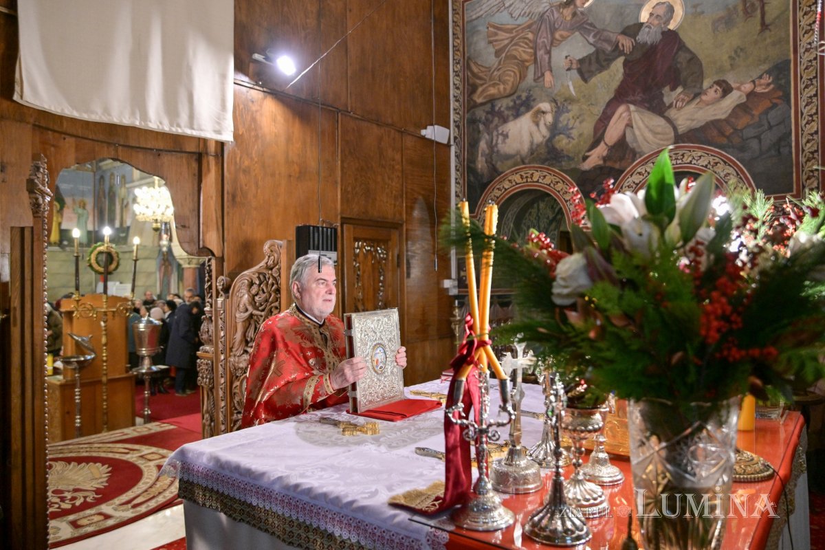 Prăznuire luminoasă la Biserica „Sfântul Elefterie”-Nou din București 350689