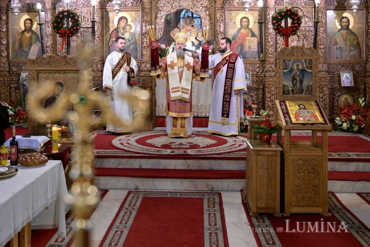 Prăznuire luminoasă la Biserica „Sfântul Elefterie”-Nou din București 350699