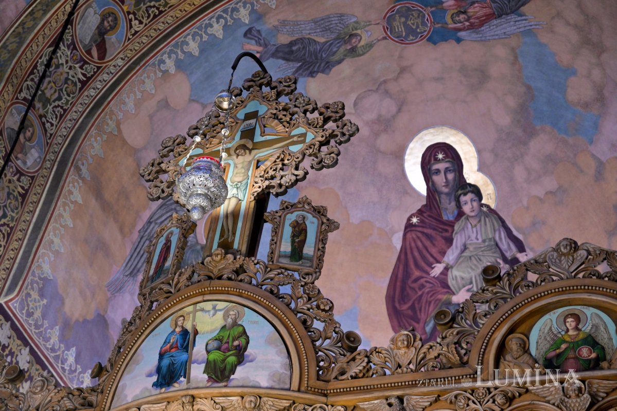 Prăznuire luminoasă la Biserica „Sfântul Elefterie”-Nou din București 350702