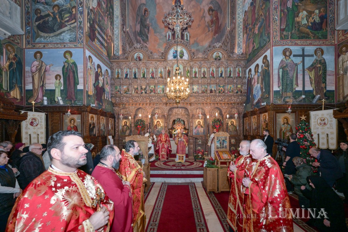 Prăznuire luminoasă la Biserica „Sfântul Elefterie”-Nou din București 350704