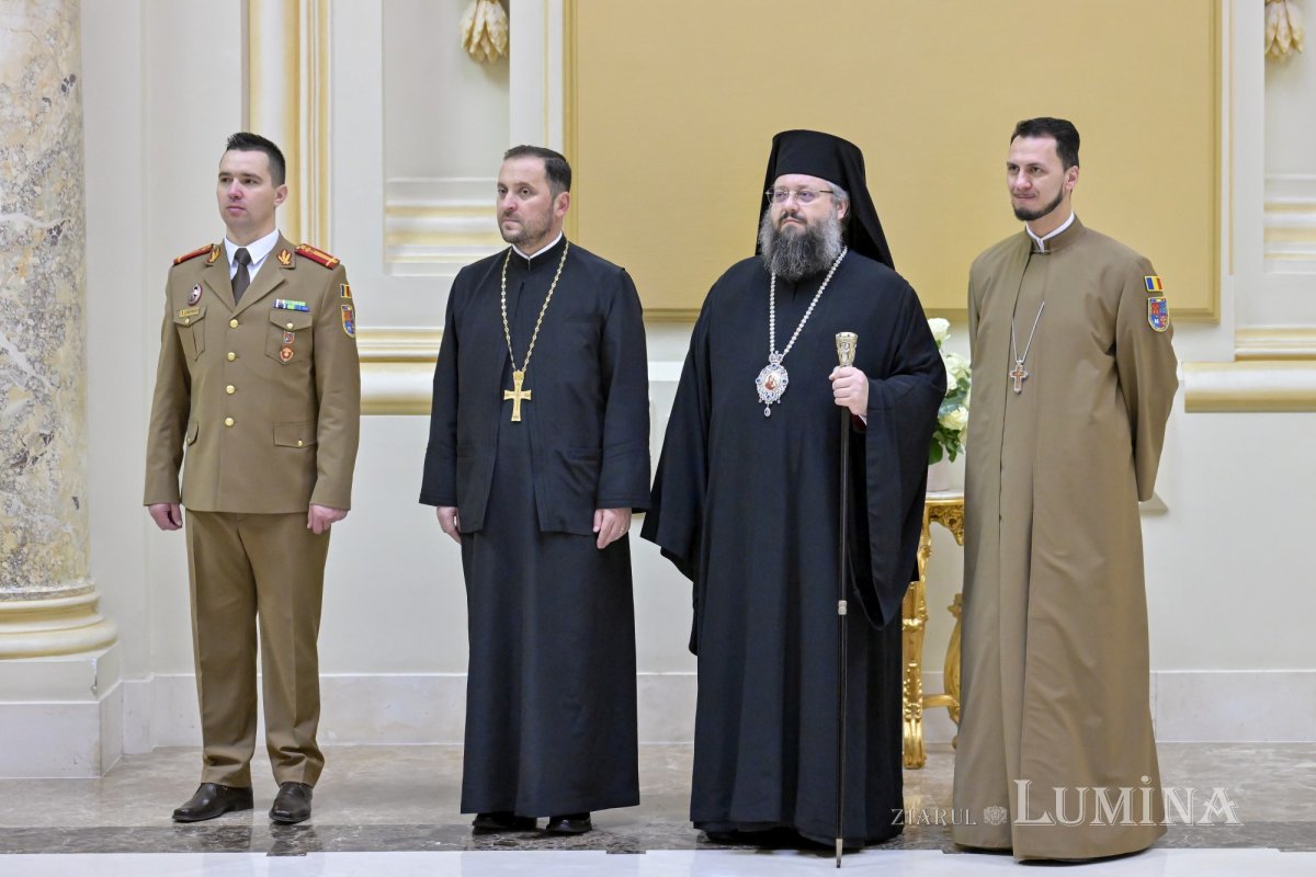 Corul Academiei Forțelor Terestre „Nicolae Bălcescu” din Sibiu la Palatul Patriarhiei  350897