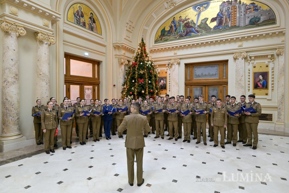 Corul Academiei Forțelor Terestre „Nicolae Bălcescu” din Sibiu la Palatul Patriarhiei  350902