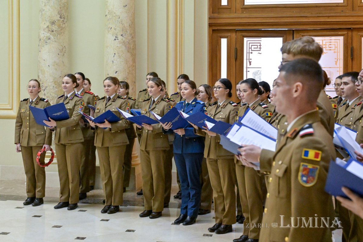 Corul Academiei Forțelor Terestre „Nicolae Bălcescu” din Sibiu la Palatul Patriarhiei  350904