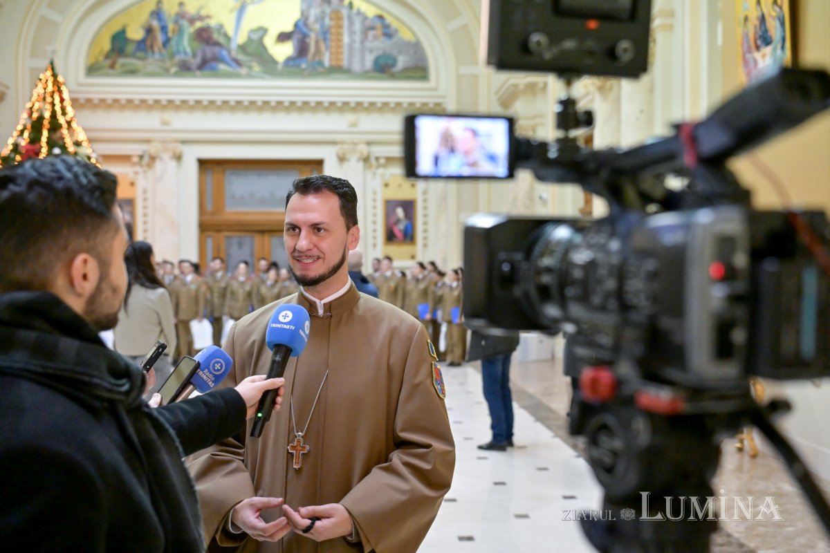 Corul Academiei Forțelor Terestre „Nicolae Bălcescu” din Sibiu la Palatul Patriarhiei  350914