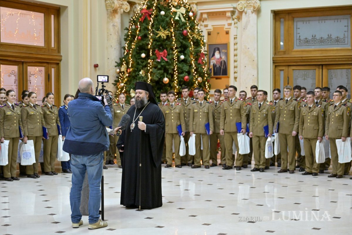 Corul Academiei Forțelor Terestre „Nicolae Bălcescu” din Sibiu la Palatul Patriarhiei  350915
