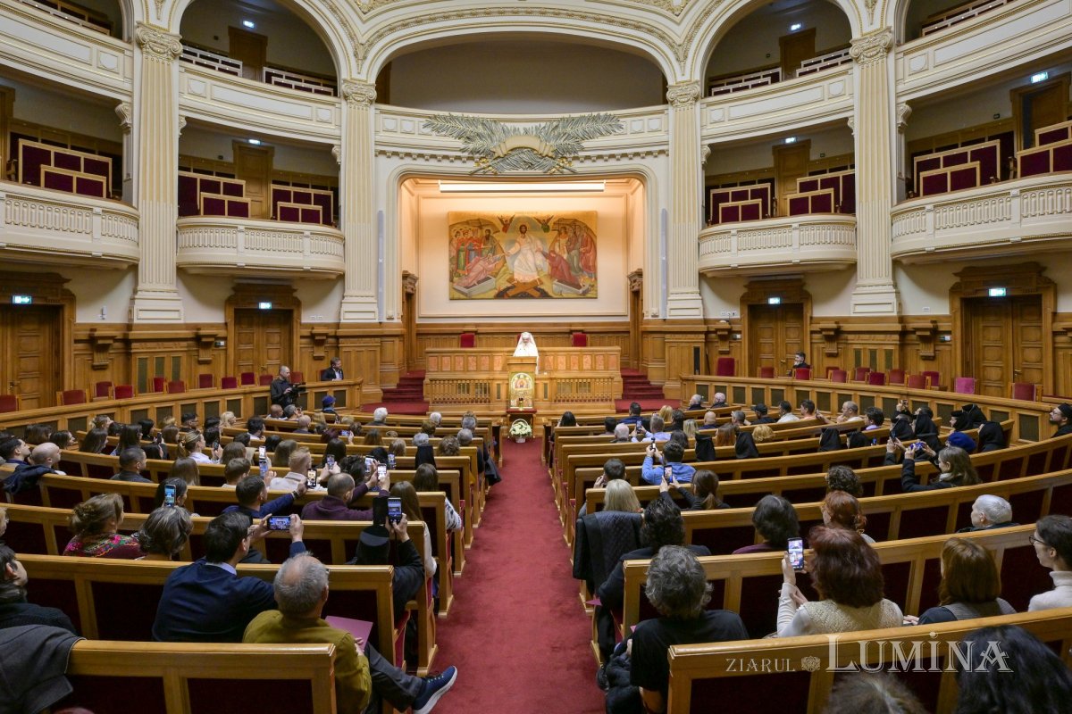 Frumuseţea harică a picturii Catedralei Naţionale 350873