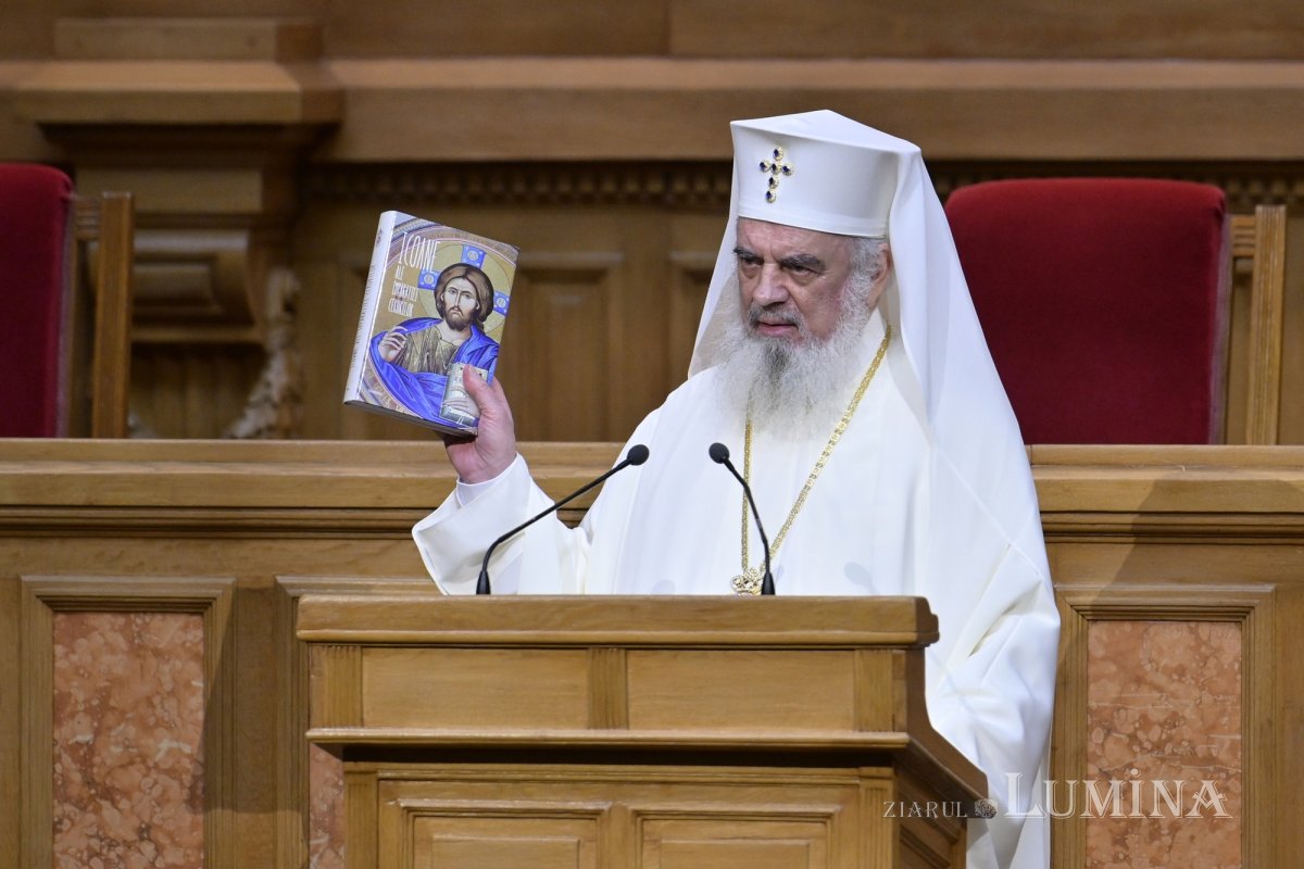 Frumuseţea harică a picturii Catedralei Naţionale 350928