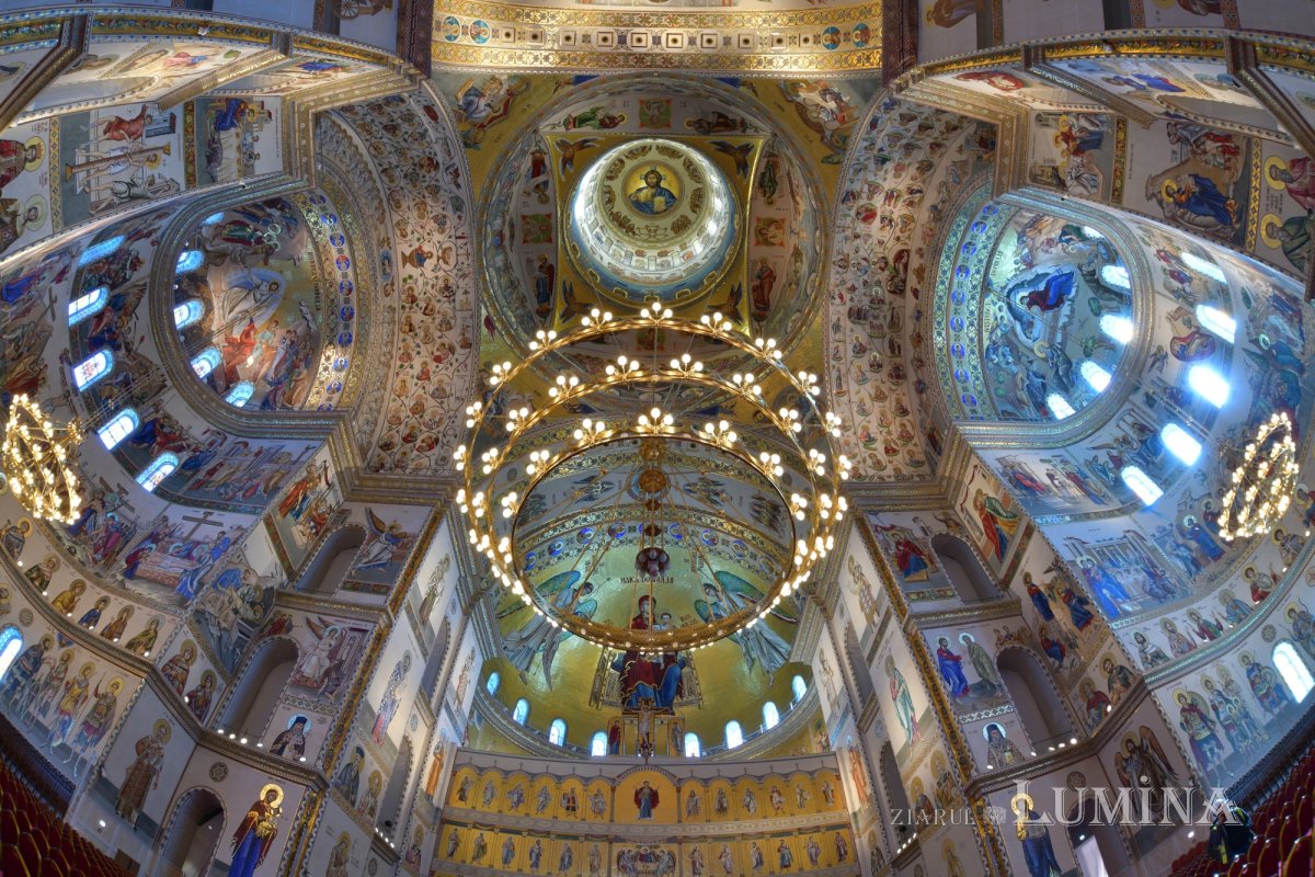 Frumuseţea harică a picturii Catedralei Naţionale 350930