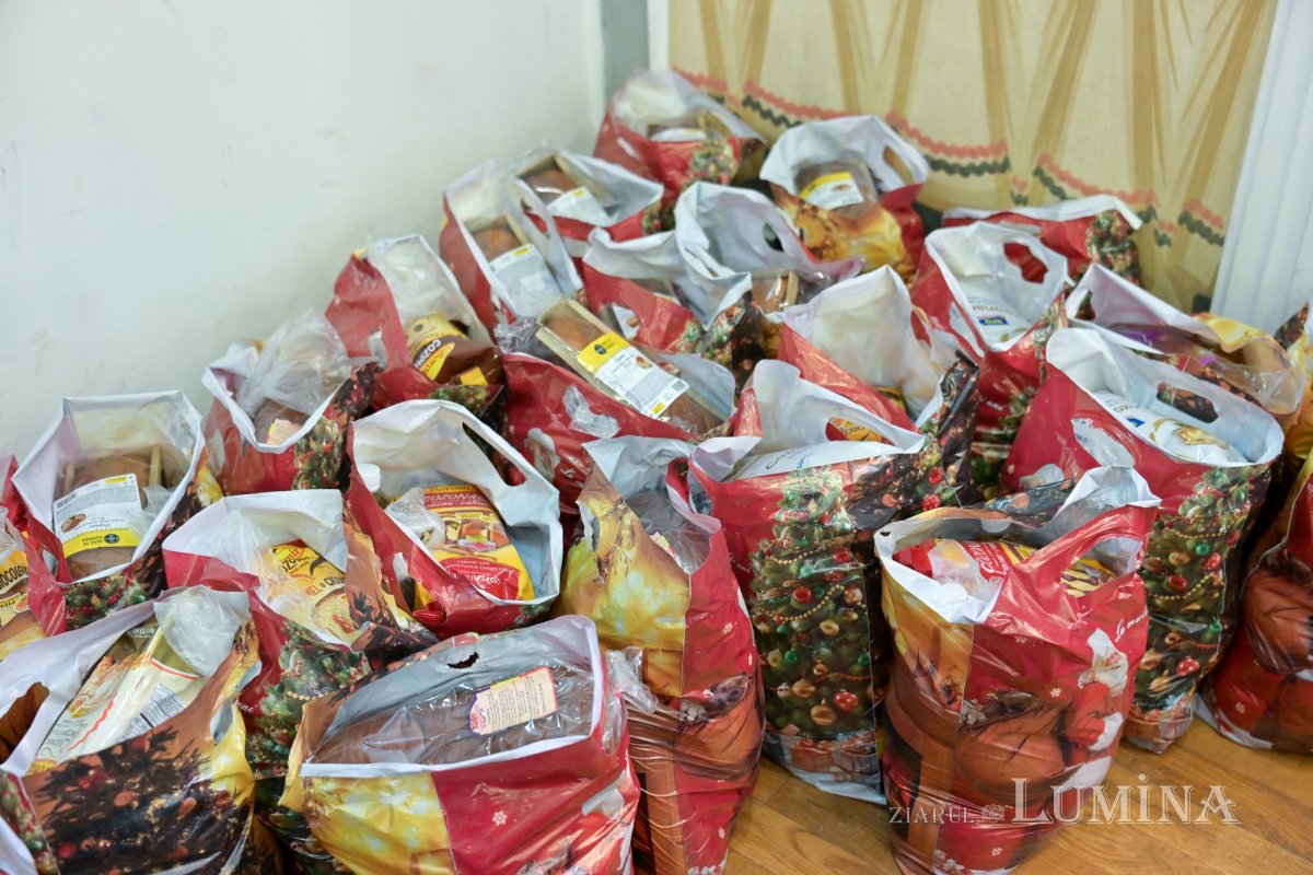 Daruri pentru 200 de familii din partea Protoieriei Sector 3 Capitală  351180