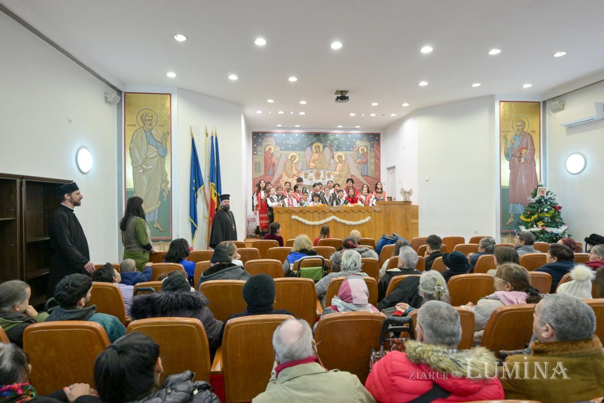 Daruri pentru 200 de familii din partea Protoieriei Sector 3 Capitală  351186