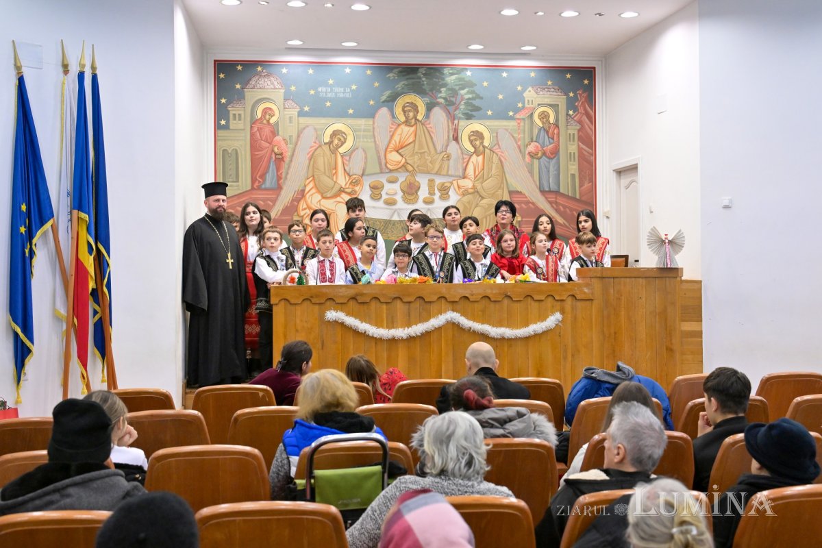 Daruri pentru 200 de familii din partea Protoieriei Sector 3 Capitală  351187