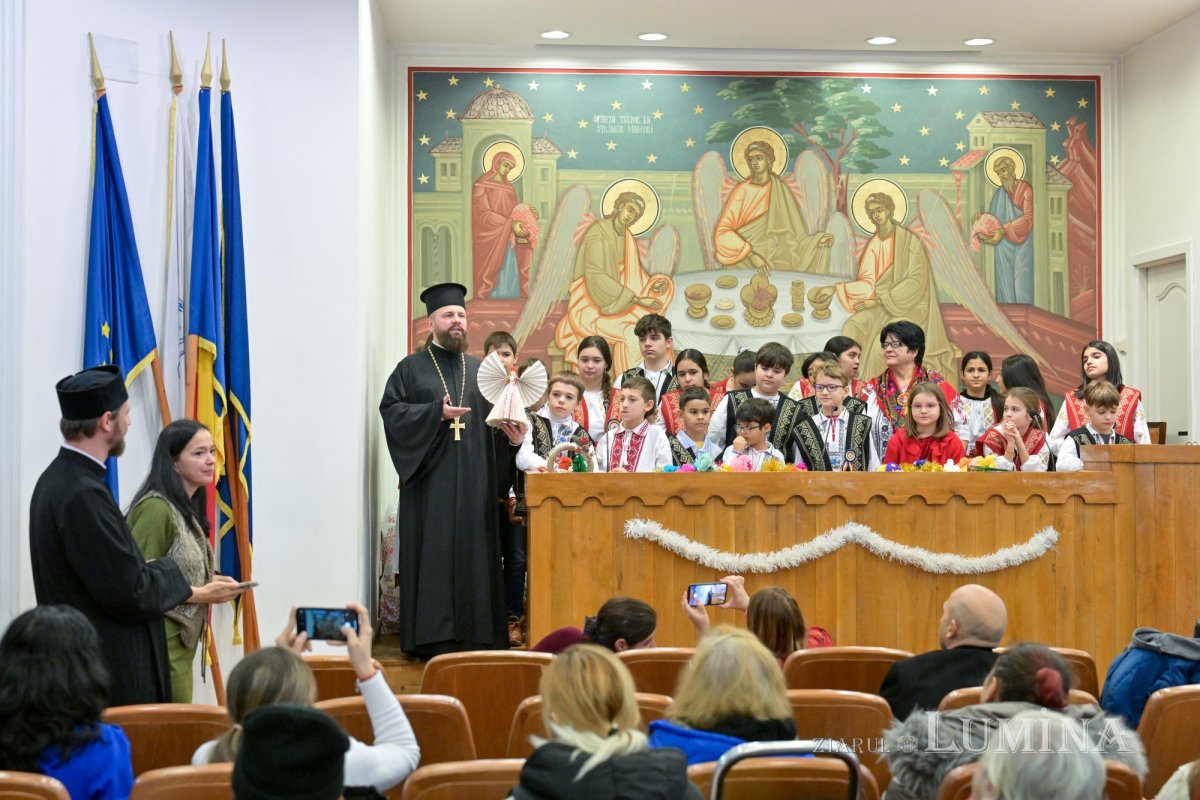 Daruri pentru 200 de familii din partea Protoieriei Sector 3 Capitală  351192