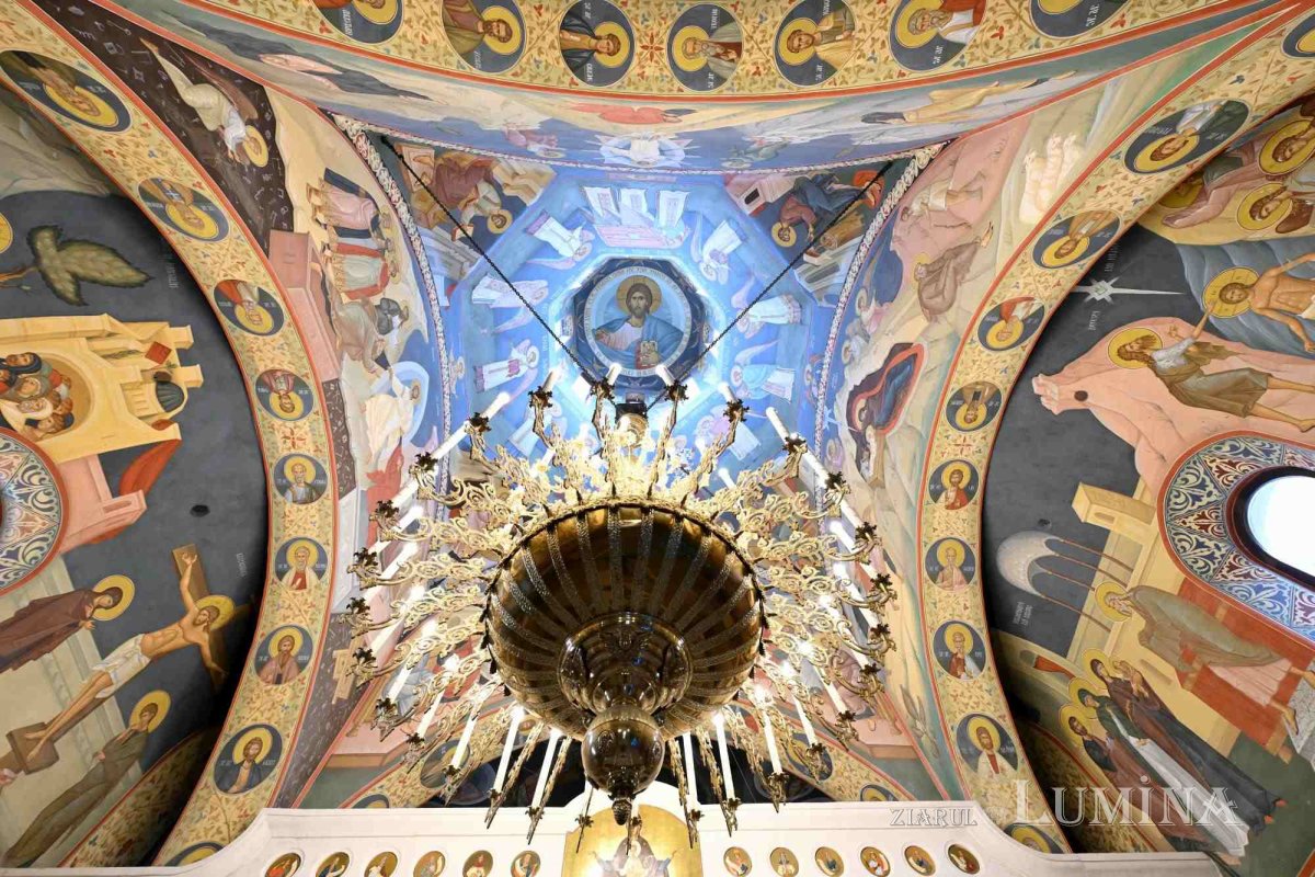 Sclipirile Luminii: Biserica „Sfântul Daniil Sihastrul”, Bucureşti 351023